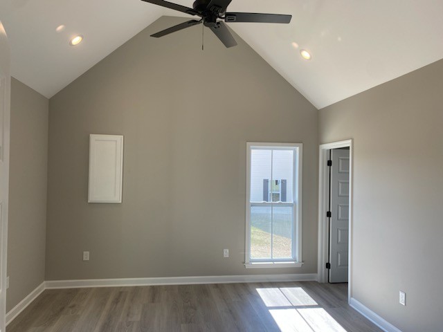 128 Pisgah Ridge Road Pulaski, TN 38478 - Photo 8 of 18 an empty room with windows and closet