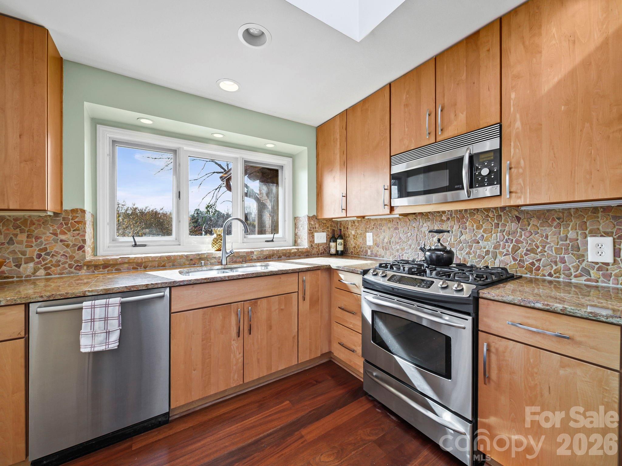 4023 Rounding Run Road Charlotte, NC 28277 - Photo 6 of 35 Gallery Image 6