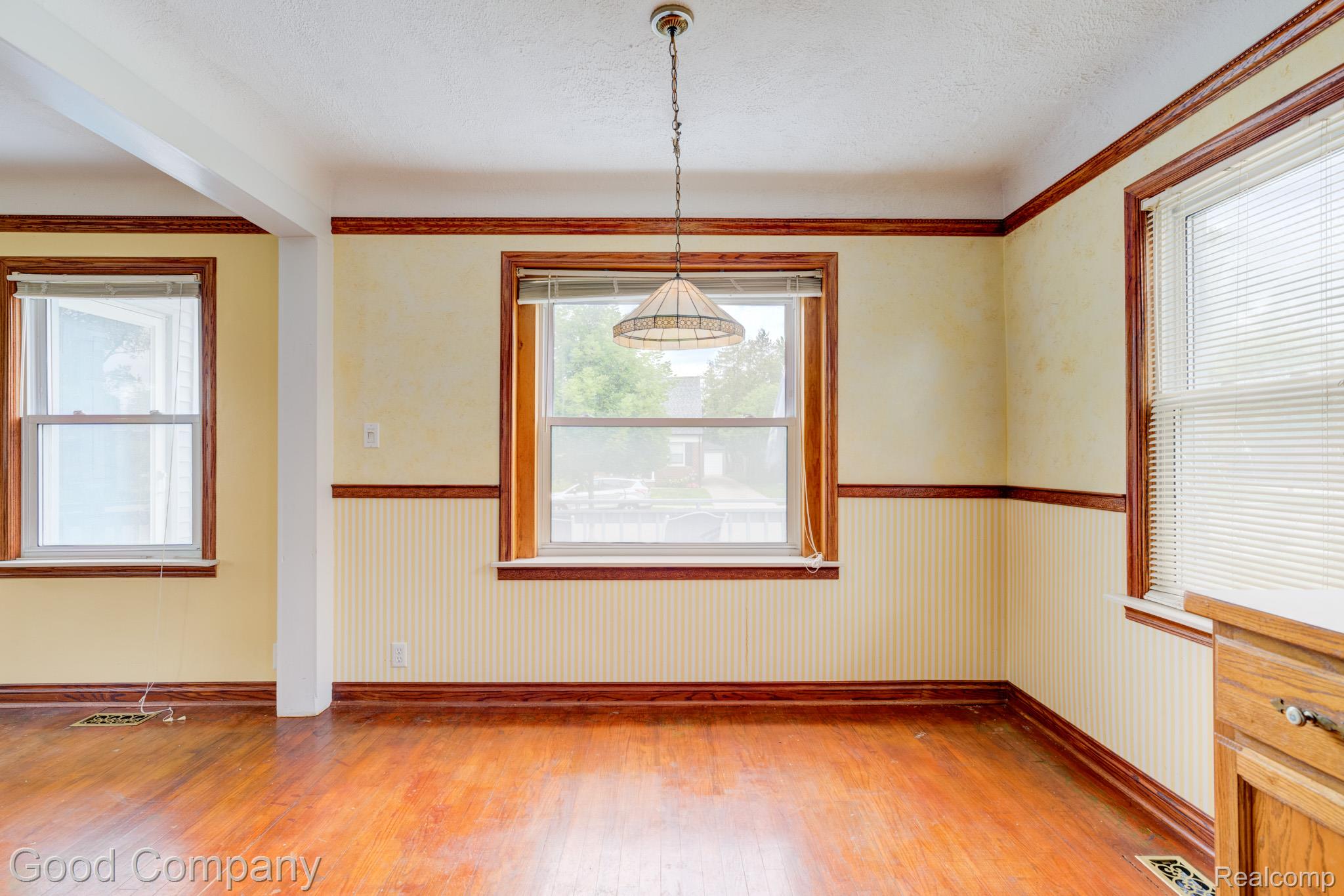 1355 Harvard Road Berkley, MI 48072 - Photo 13 of 42 1355 Harvard Ave.-13.jpg