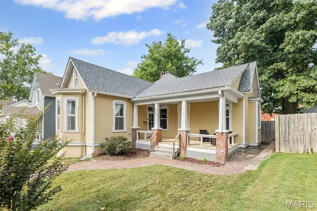 $155,000 | 132 North Pennsylvania Avenue, Belleville, IL 62220