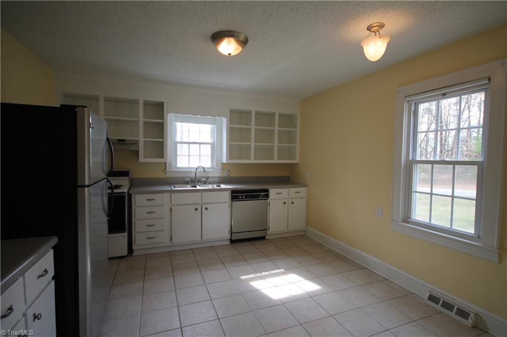 514 Brown Road King, NC 27021 - Photo 4 of 16