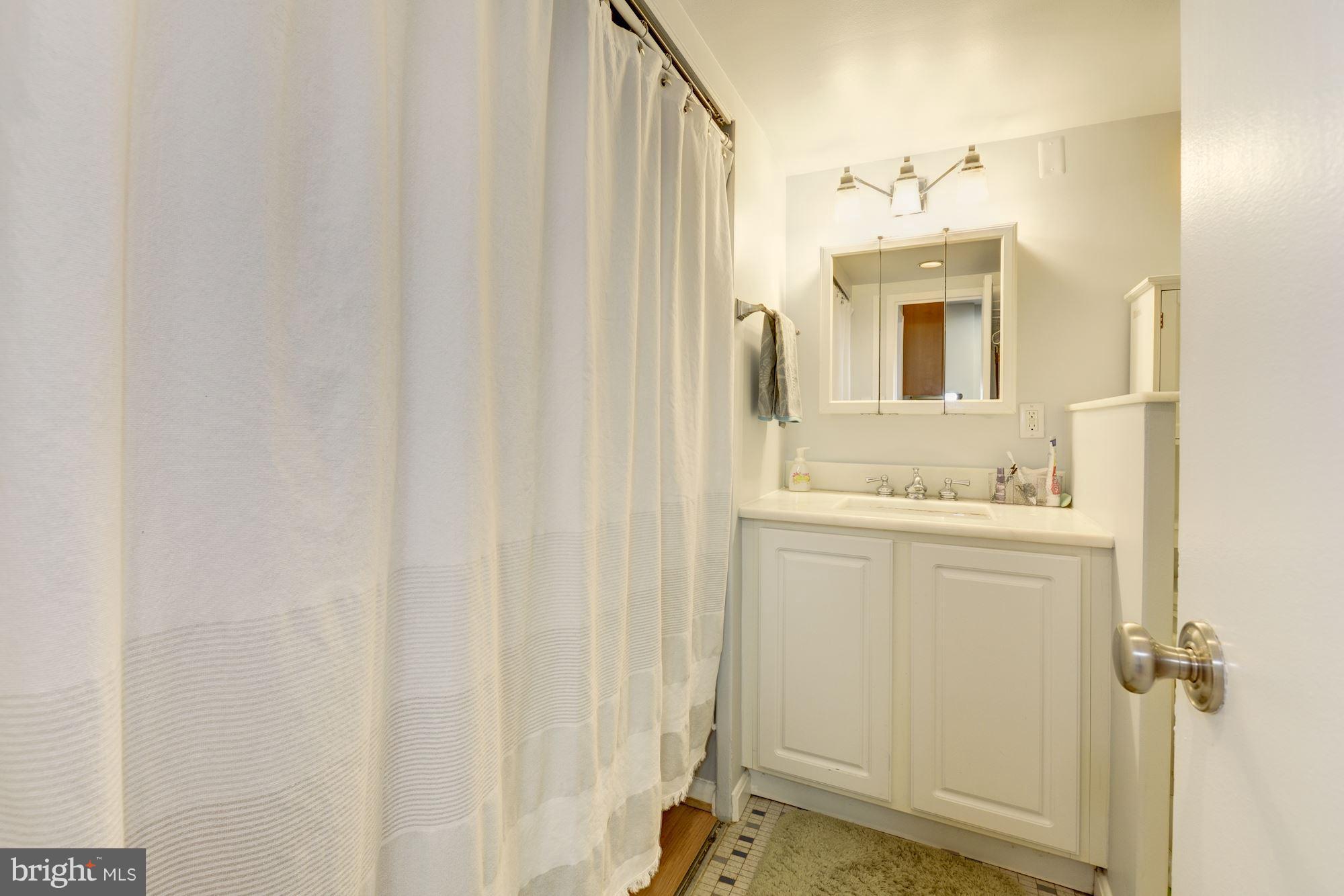 922 24th Street Northwest, Unit 719 Washington, DC 20037 - Photo 16 of 25 Bath