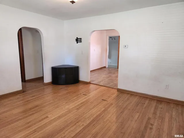 $115,000 | 510 North Main Street, Woodlawn, IL 62898