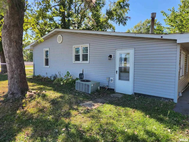 $115,000 | 510 North Main Street, Woodlawn, IL 62898