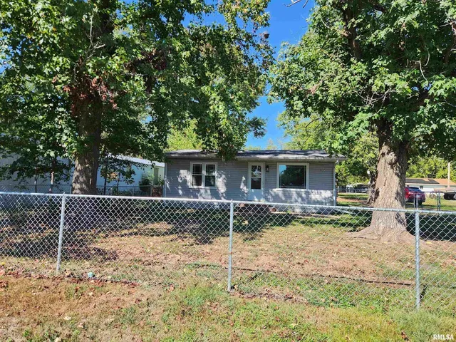 $115,000 | 510 North Main Street, Woodlawn, IL 62898