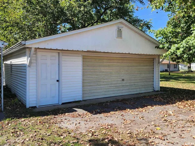 $115,000 | 510 North Main Street, Woodlawn, IL 62898