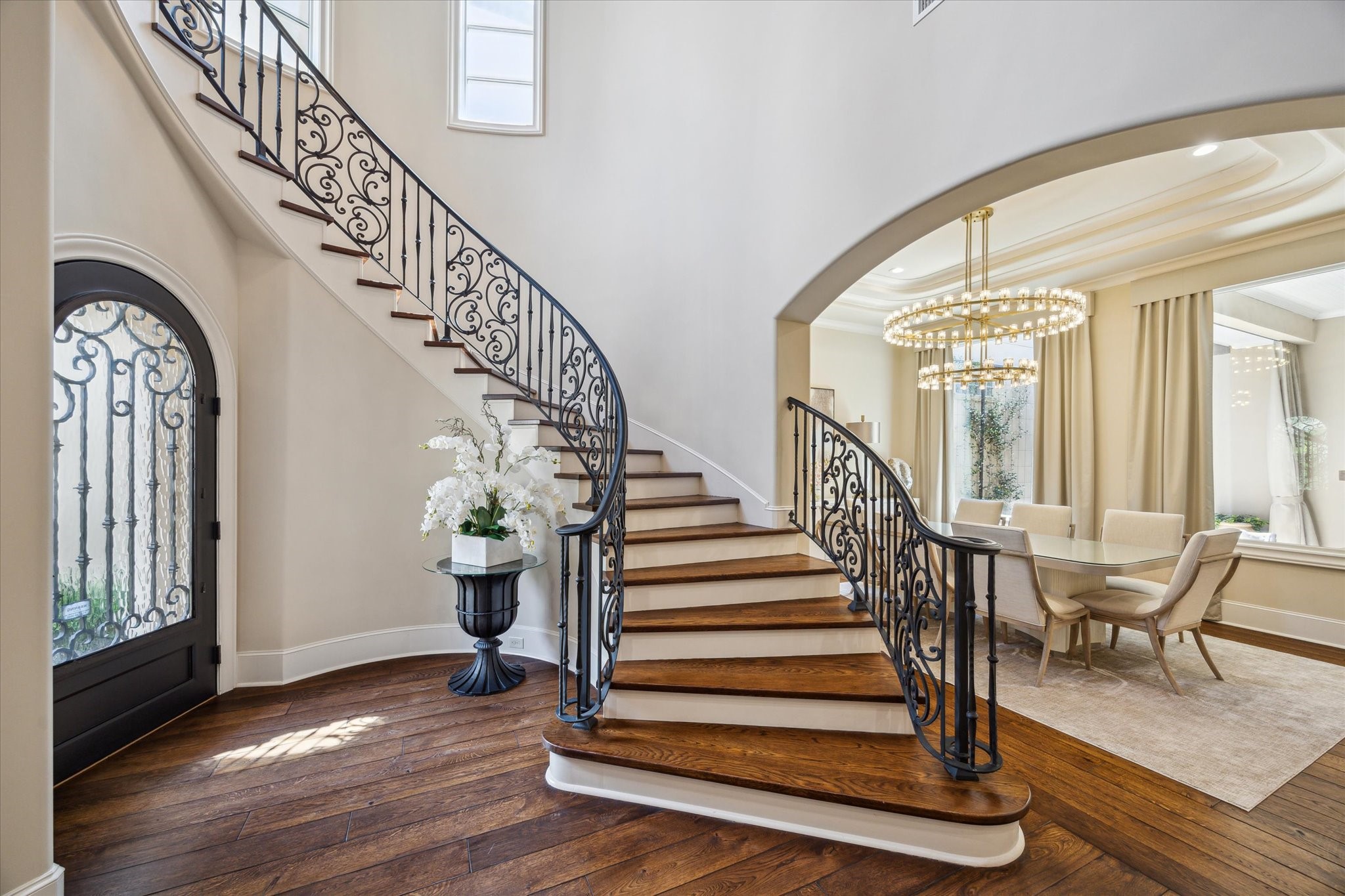 1110 Longmont Pl Court Houston, TX 77056 - Photo 6 of 35 a view of entryway and hall with wooden floor