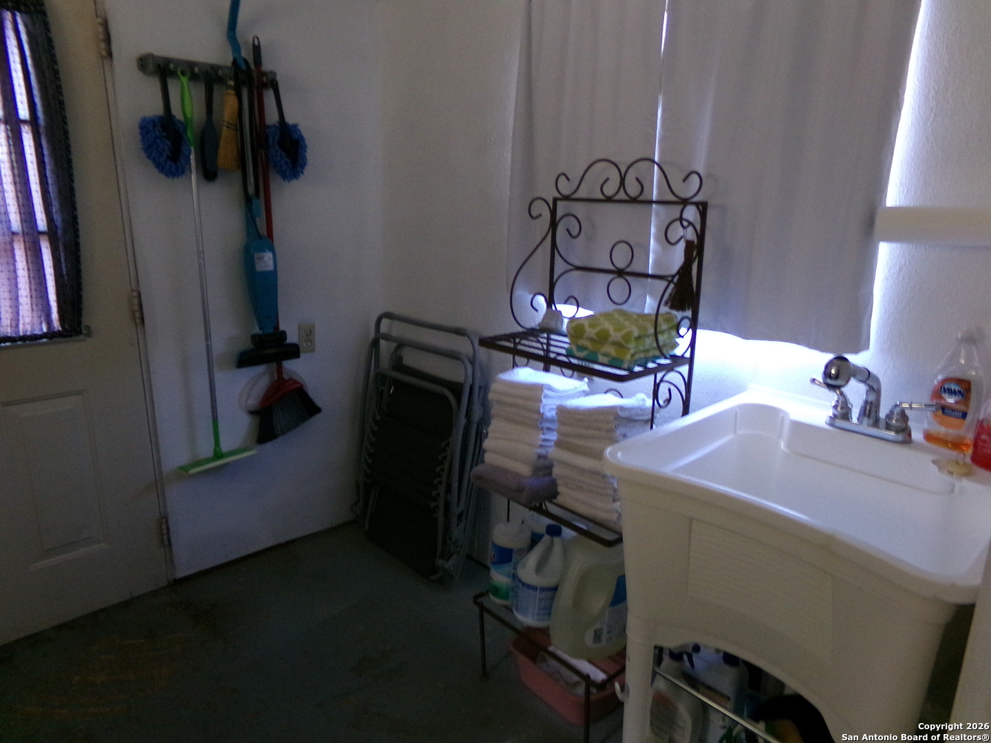 2362 Timbercreek Road Pipe Creek, TX 78063 - Photo 16 of 31