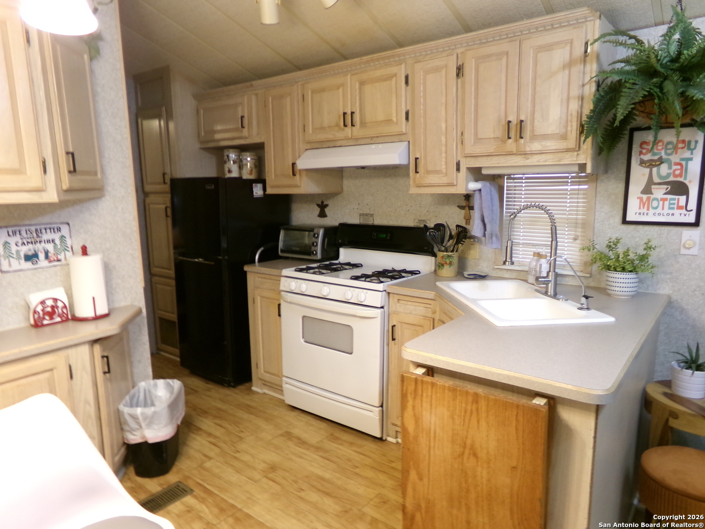 2362 Timbercreek Road Pipe Creek, TX 78063 - Photo 5 of 31