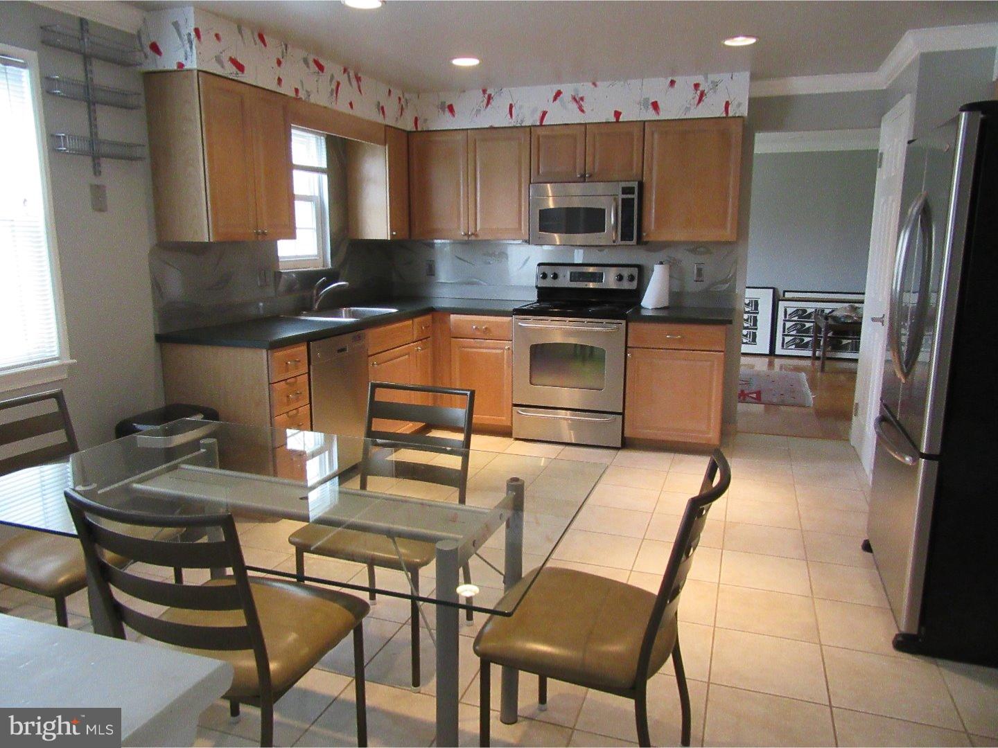 112 Greenbriar Road Delran, NJ 08075 - Photo 4 of 17 Gallery Image 4