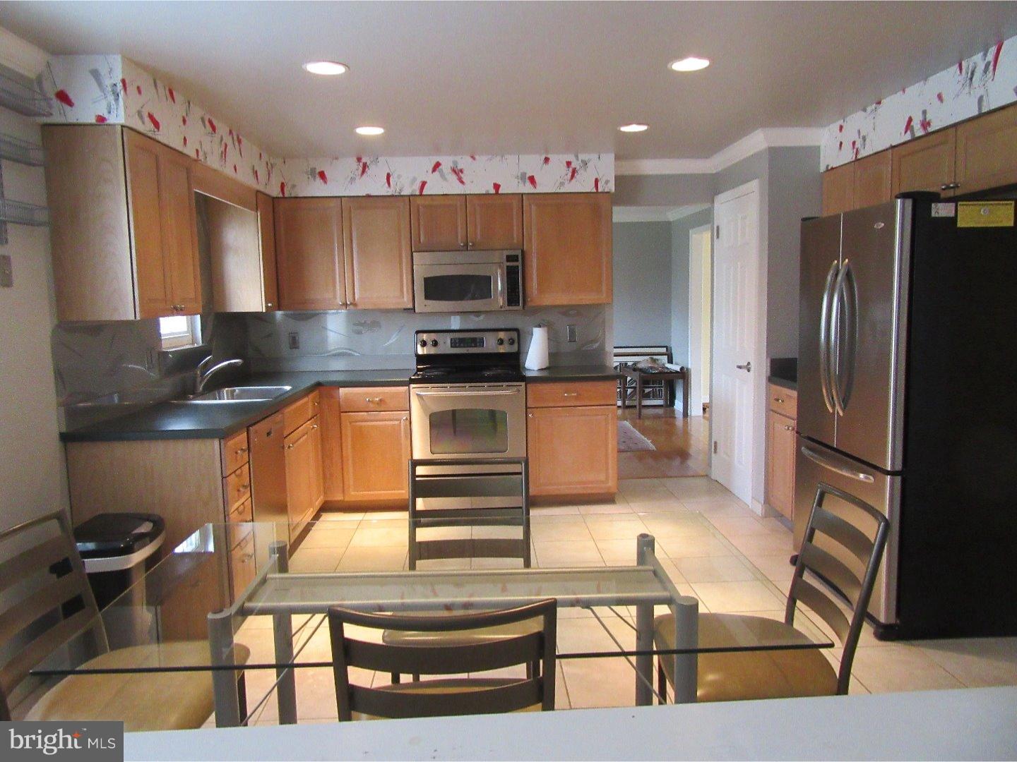112 Greenbriar Road Delran, NJ 08075 - Photo 5 of 17 Gallery Image 5