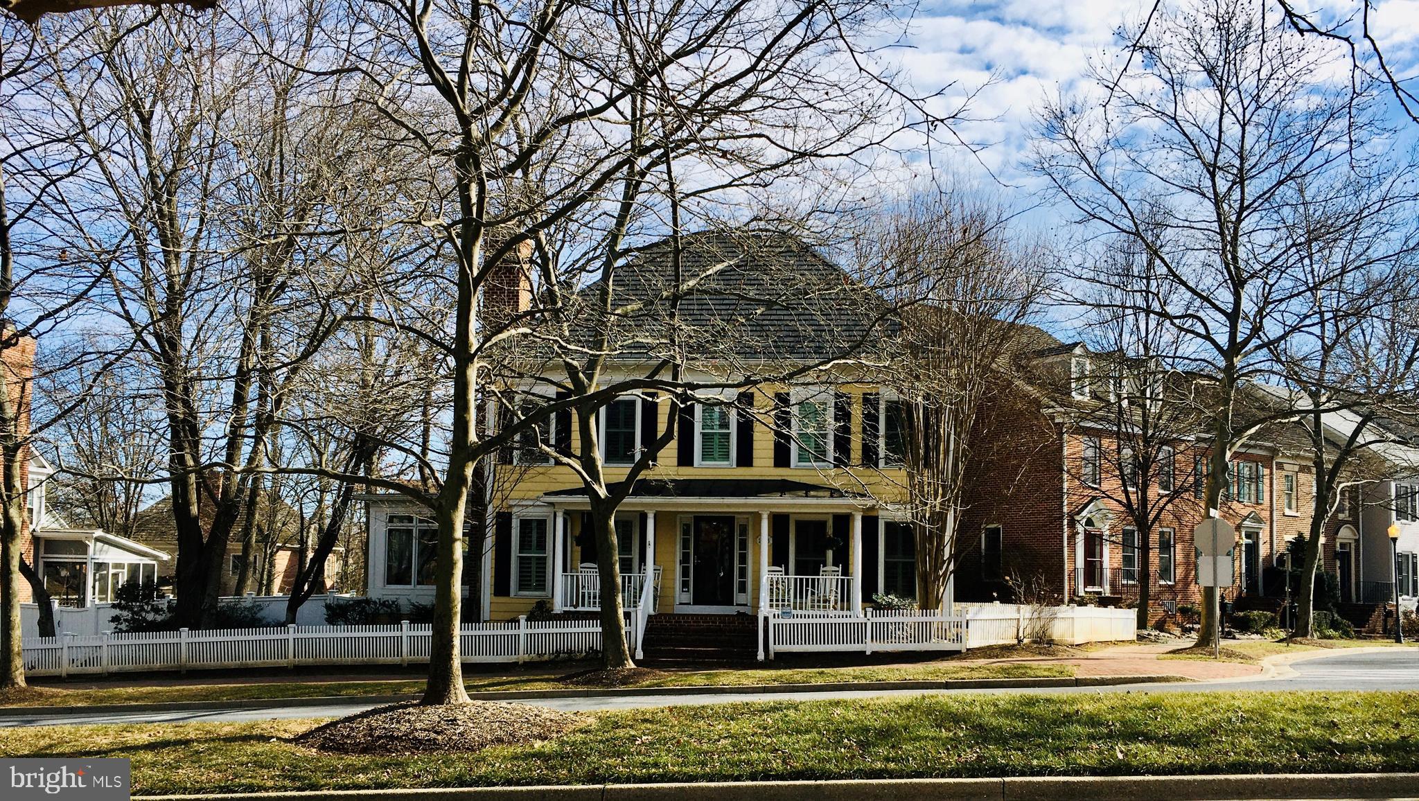 203 Tschiffely Square Road Gaithersburg, MD 20878 - Photo 2 of 38 Check out the charming front porch & sunroom!
