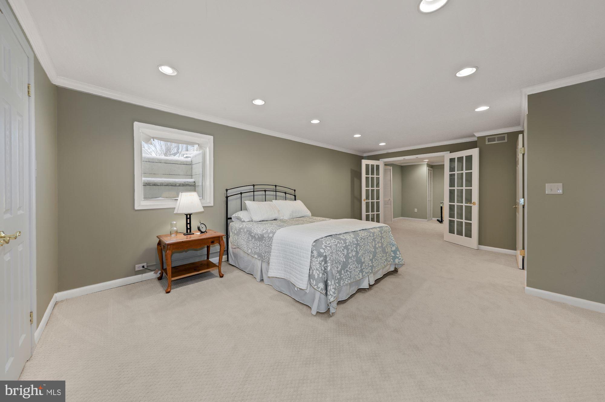 203 Tschiffely Square Road Gaithersburg, MD 20878 - Photo 28 of 38 Lower level 5th bedroom