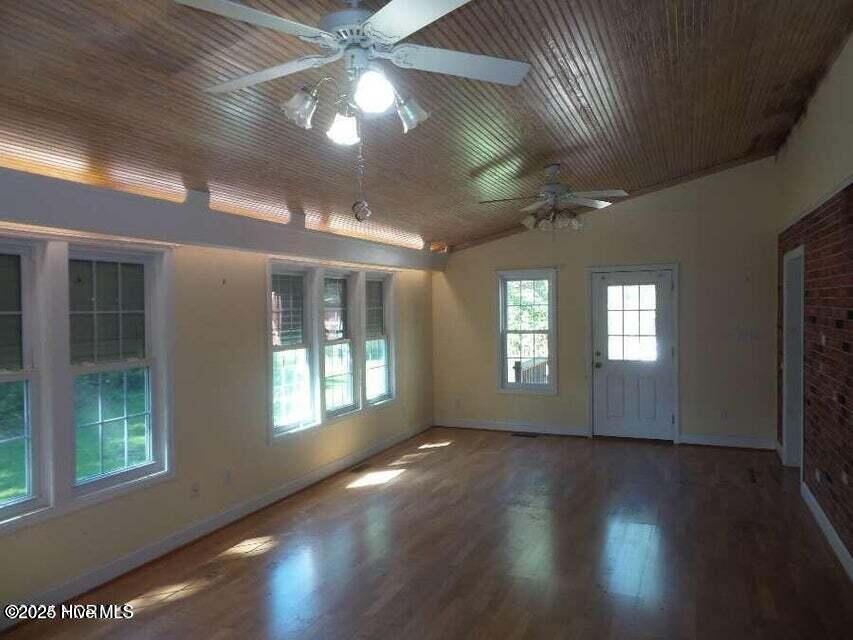 575 Robin Road Morehead City, NC 28557 - Photo 13 of 17 20240909170101459326000000-o