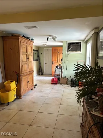 $180,000 | 263 Kingston Drive, Fort Myers, FL 33905