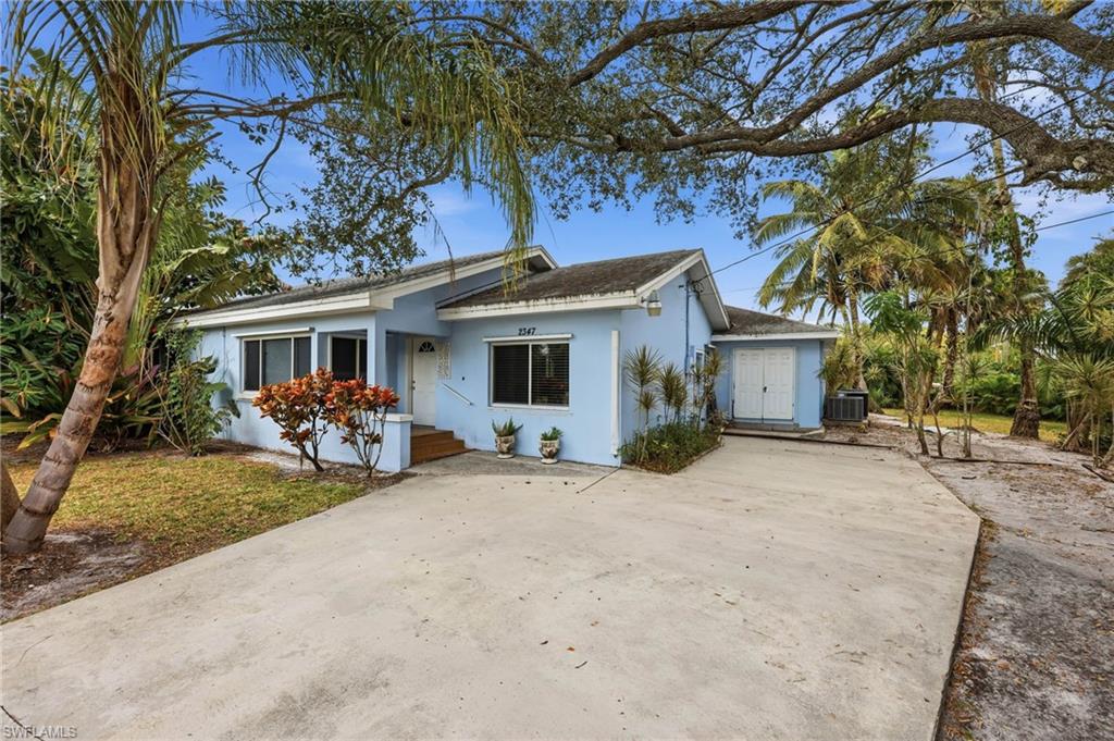 2347 Harbor Road Naples, FL 34104 - Photo 5 of 29 a view of a house with patio