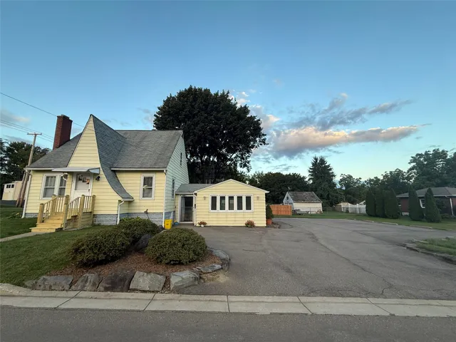 $220,000 | 52 Lee Avenue, Endwell, NY 13760