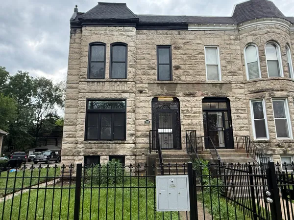 $1,975 | 7626 South Normal Avenue, Unit 3, Chicago, IL 60620