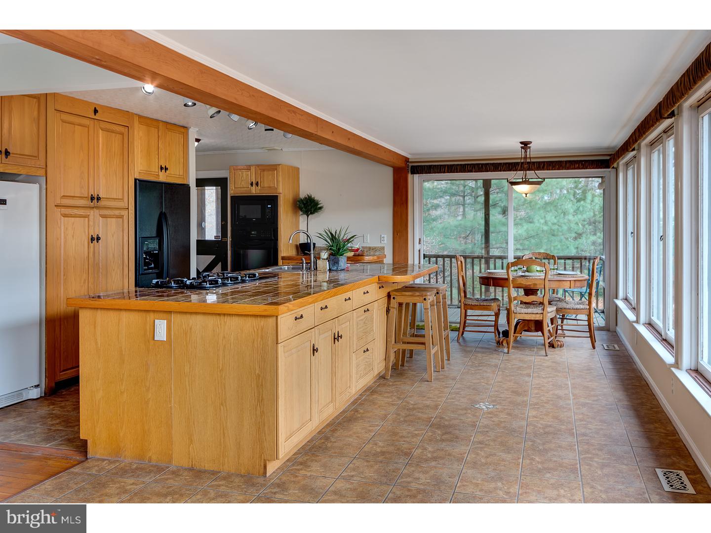 15 Bella Road Lumberton, NJ 08048 - Photo 3 of 25 Kitchen