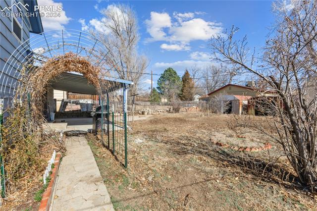 14 Duncan Road Pueblo, CO 81001 - Photo 23 of 26 View of yard