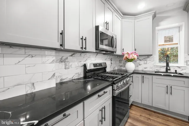 $380,000 | 515 Delamore Place, Wilmington, DE 19805