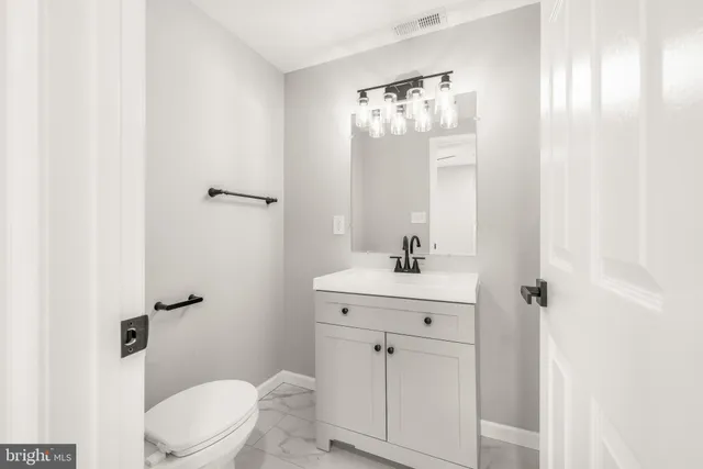 $380,000 | 515 Delamore Place, Wilmington, DE 19805