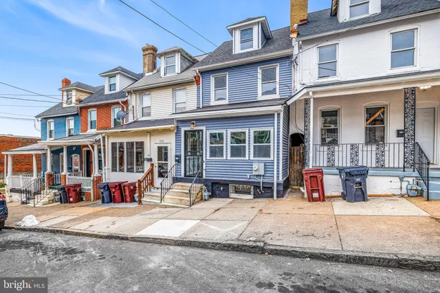 $380,000 | 515 Delamore Place, Wilmington, DE 19805