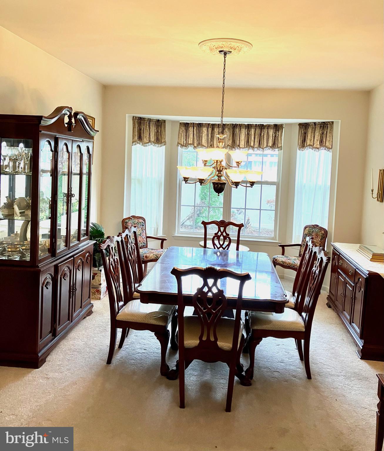 960 Butler Drive Williamstown, NJ 08094 - Photo 9 of 44 a view of a dining room with furniture window and outside view
