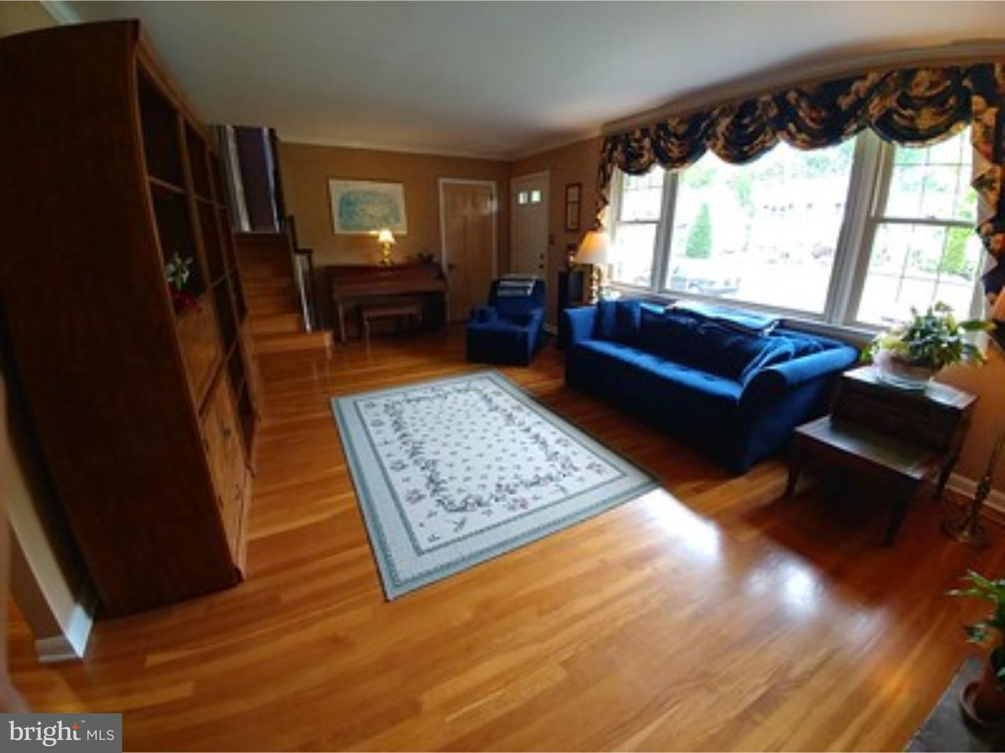 1016 Faun Road Wilmington, DE 19803 - Photo 6 of 23 Living Room
