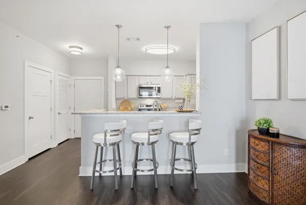 $244,900 | 934 Governors Court, Unit 202, Nashville, TN 37211