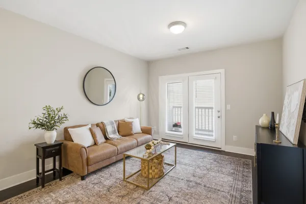 $244,900 | 934 Governors Court, Unit 202, Nashville, TN 37211