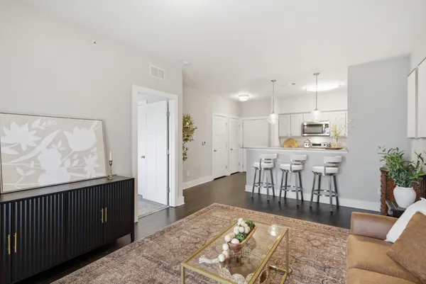 $244,900 | 934 Governors Court, Unit 202, Nashville, TN 37211