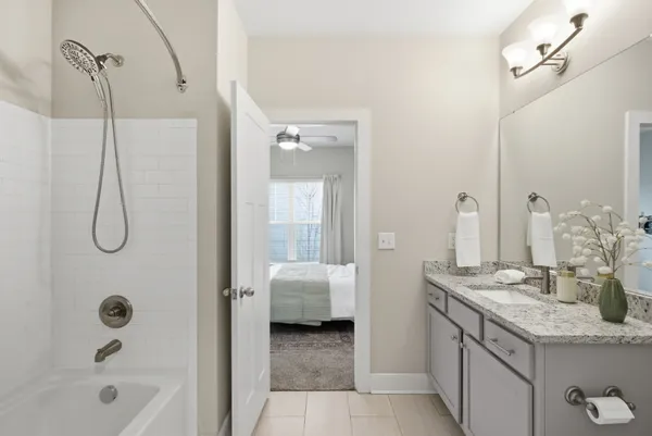 $244,900 | 934 Governors Court, Unit 202, Nashville, TN 37211