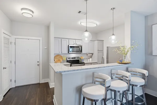 $244,900 | 934 Governors Court, Unit 202, Nashville, TN 37211