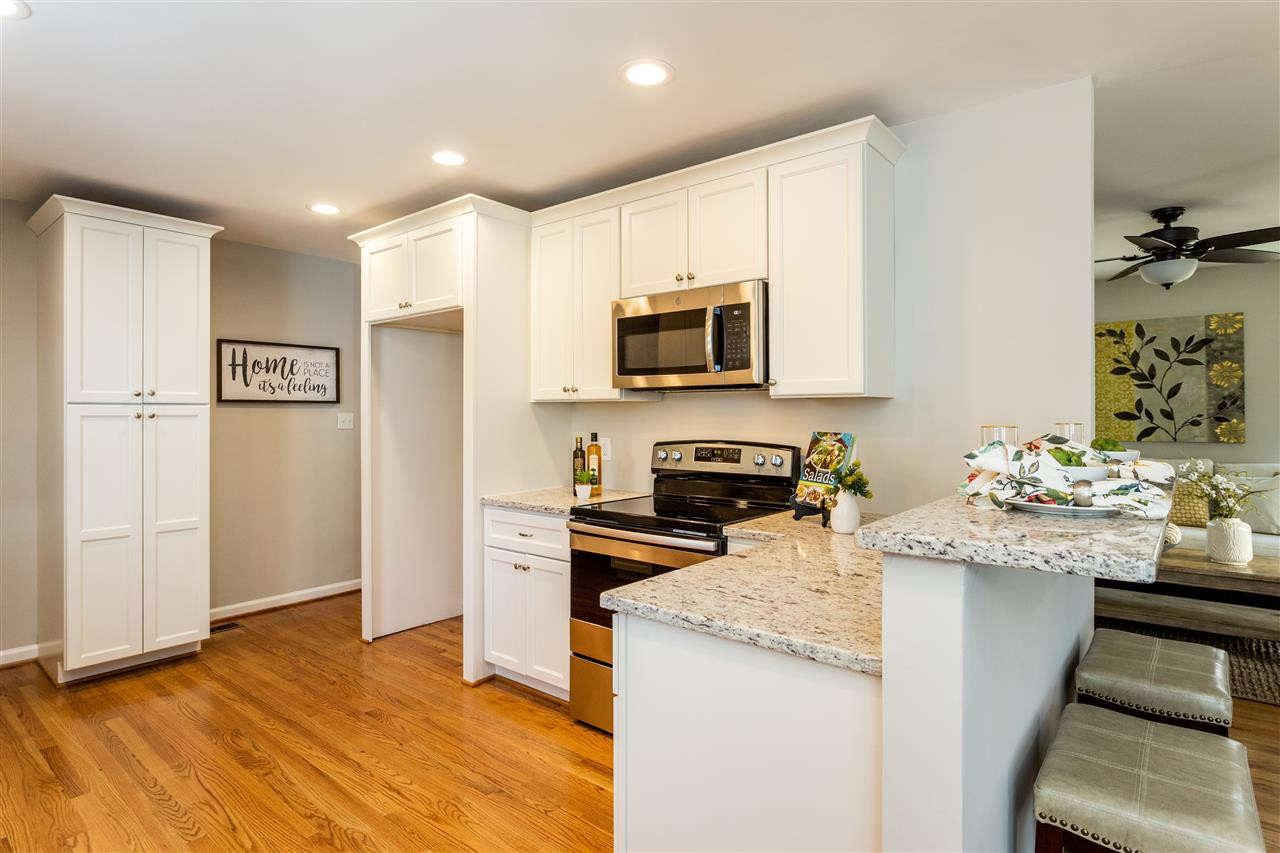 317 East Millbrook Road Raleigh, NC 27609 - Photo 9 of 29 Photo 9