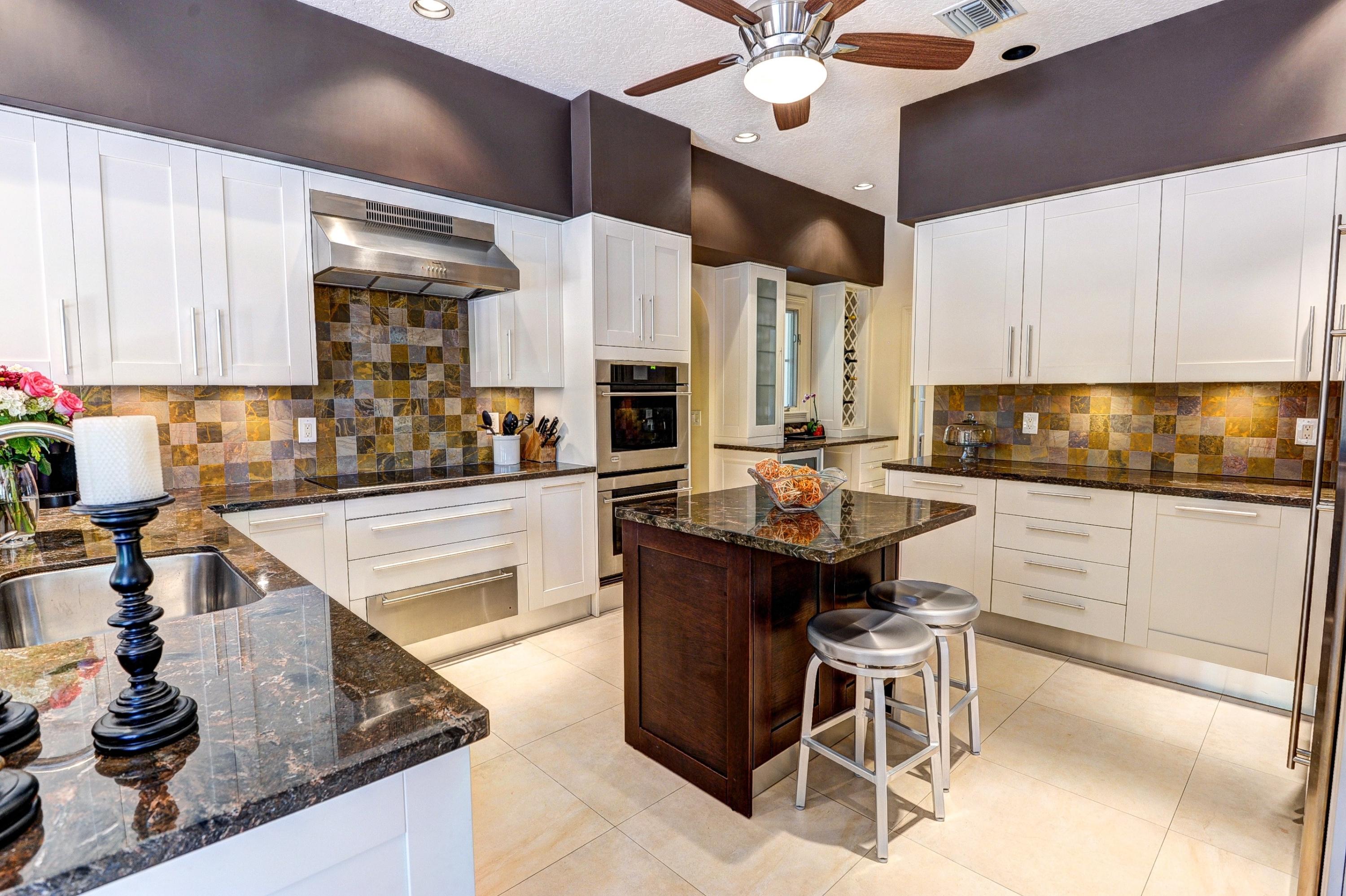 323 Northwest 9th Terrace Boca Raton, FL 33486 - Photo 16 of 40 016_Kitchen