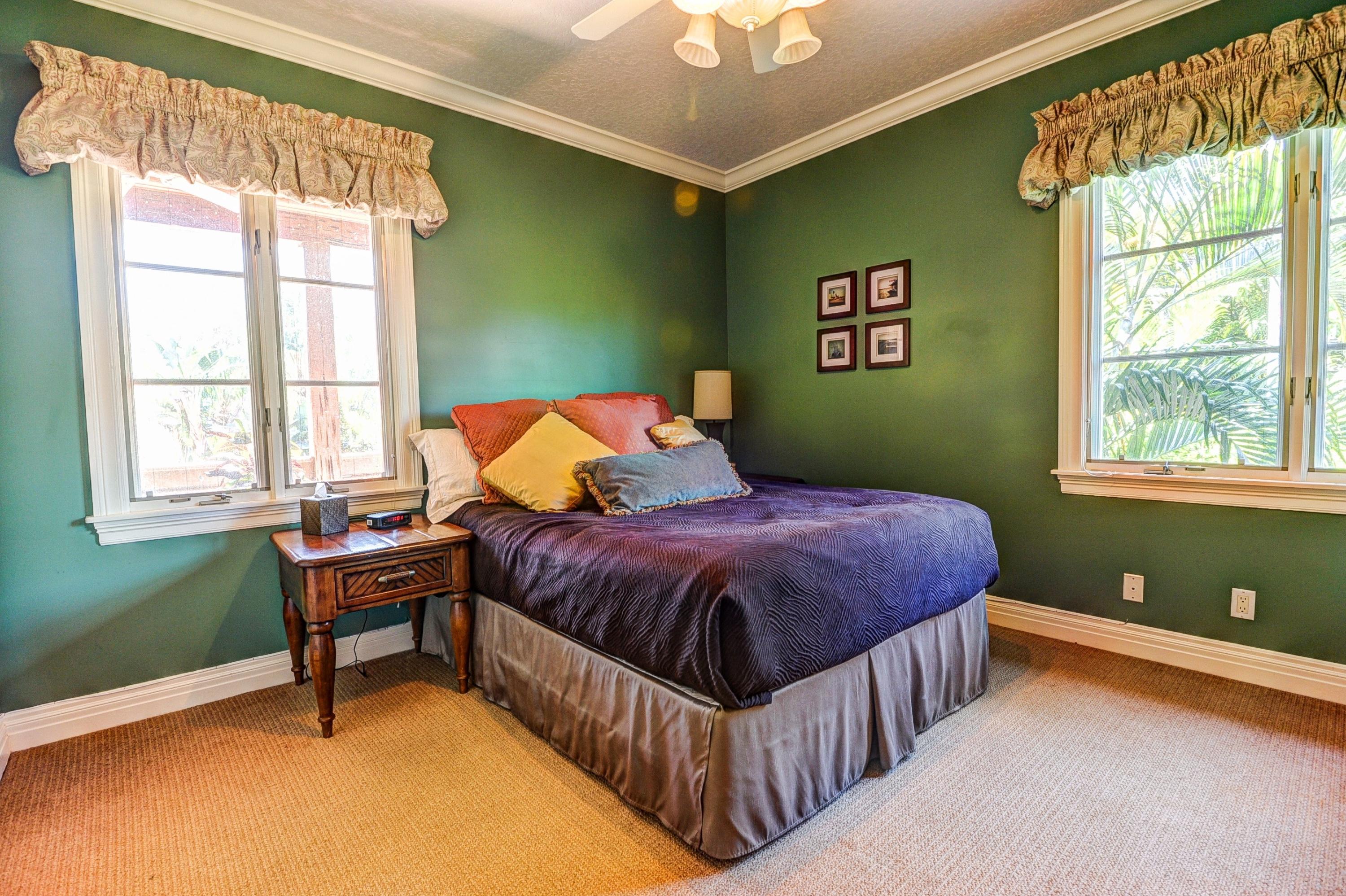 323 Northwest 9th Terrace Boca Raton, FL 33486 - Photo 36 of 40 036_Guest Room