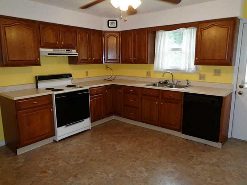 4880 Lucerne Road, Unit 4880 Indiana, PA 15701 - Photo 4 of 9 Kitchen.