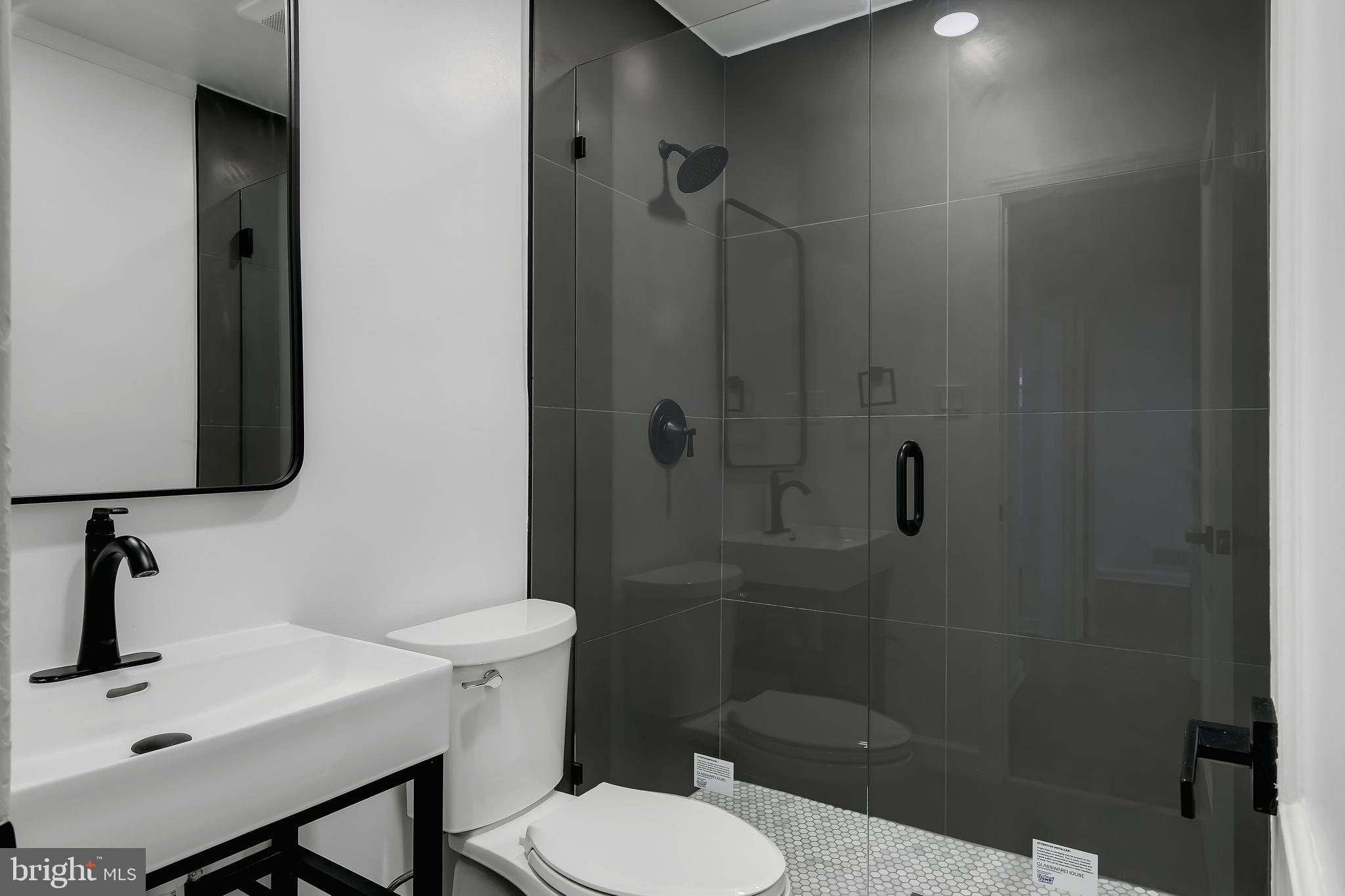 11606 Gail Place Silver Spring, MD 20902 - Photo 21 of 41 Main hall bath just remodeled