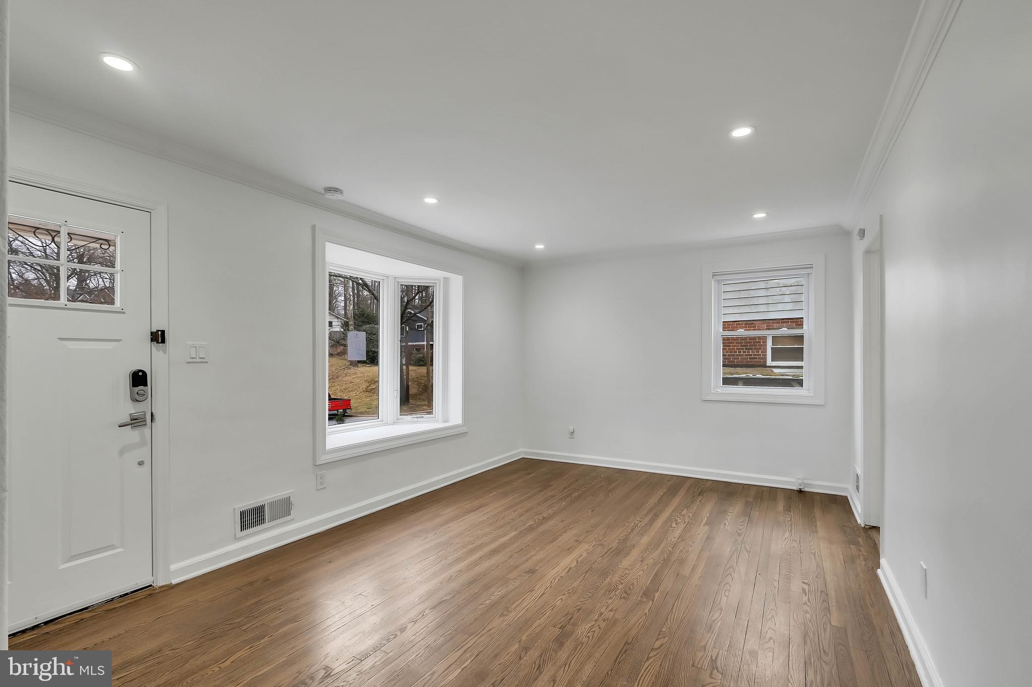 11606 Gail Place Silver Spring, MD 20902 - Photo 4 of 41