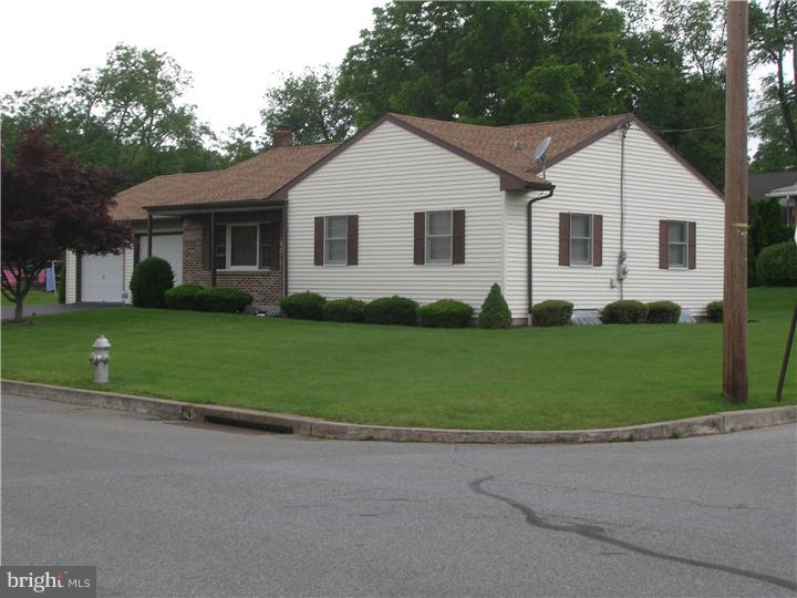 1401 Logan Street Reading, PA 19607 - Photo 3 of 13 Gallery Image 3