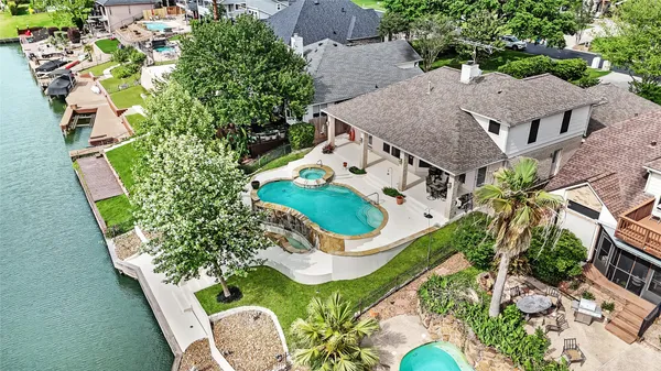 $750,000 | 12516 Lake Vista Drive, Willis, TX 77318