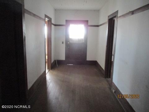 1018 High House Road Clinton, NC 28328 - Photo 3 of 11 hall