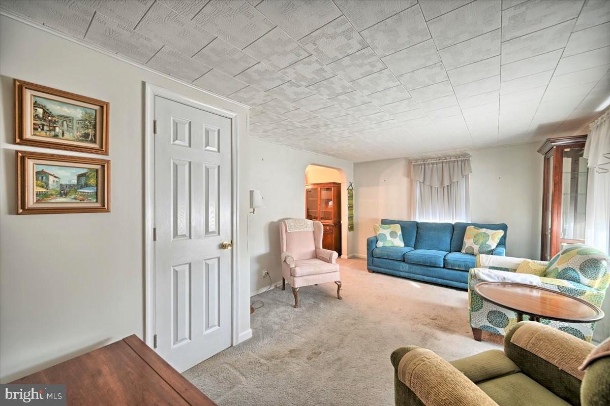3762 Rutherford Street Harrisburg, PA 17111 - Photo 5 of 26 Gallery Image 5
