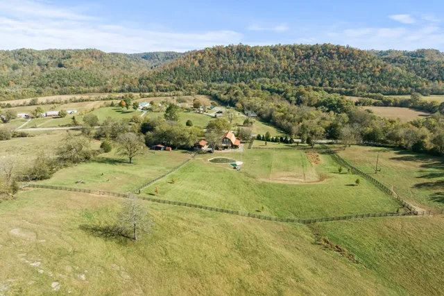 $1,000,000 | 11528 Dodson Branch Highway, Gainesboro, TN 38562