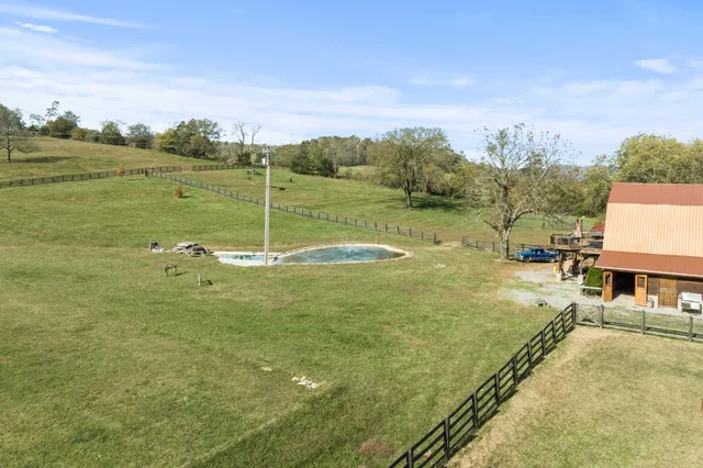 $1,000,000 | 11528 Dodson Branch Highway, Gainesboro, TN 38562