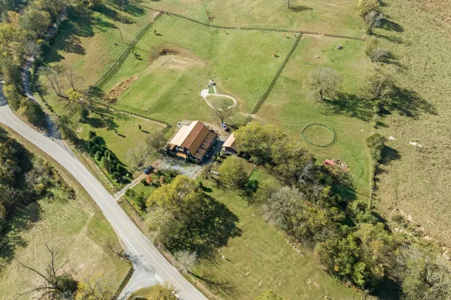 $1,000,000 | 11528 Dodson Branch Highway, Gainesboro, TN 38562
