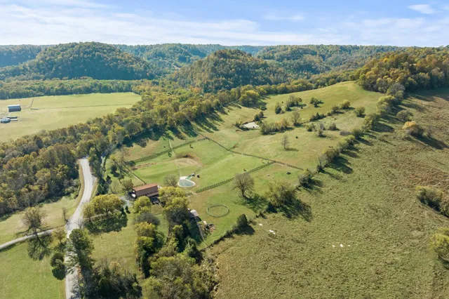 $1,000,000 | 11528 Dodson Branch Highway, Gainesboro, TN 38562