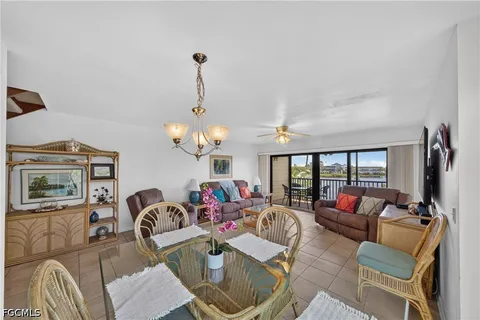 $479,900 | 16600 Bocilla Island Club Drive, Unit 35, Bokeelia, FL 33922