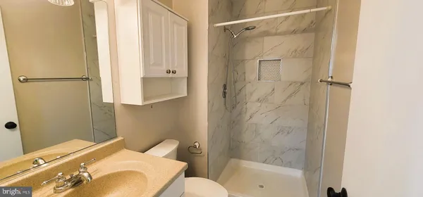 $2,590 | 128 Bent Twig Lane, Unit 345, Gaithersburg, MD 20878